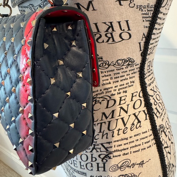 ❤️Valentino Garavani❤️ - Picture 10 of 17